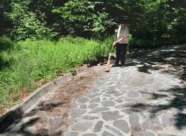 Вработените во Водостопанство подружница Берово во соработка со општина Берово, спроведоа акција за чистење на патеката околу Беровско езеро