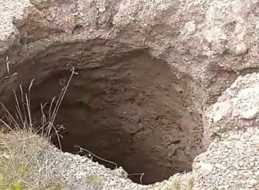 Ќе се истражува ,,отвор” длабок 4,5 метри кој се појави во месноста Раковец кај Пехчево!