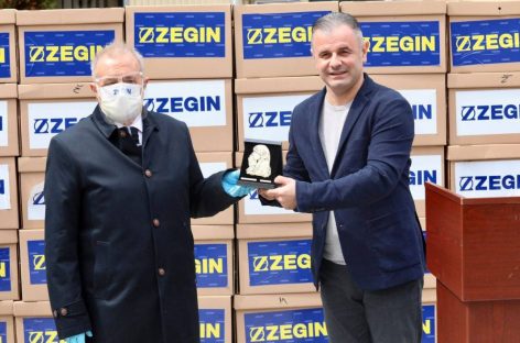 Учениците од Чаир добија 4 илјади заштитни маски од компанијата “Зегин”.