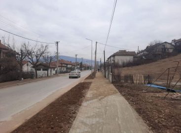 Улица ,,Борис Кидрич” во Берово, доби нови тротоари